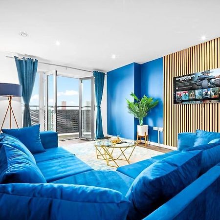 Top Floor City Centre Apartment - Sleeps 7 - 4 Beds - With Balcony And Parking - Smart Tv'S On Each Bedroom Wall - 5 Mins From Bullring, Selfridges, Moor Street Station - By Zena Stays Birmingham Bagian luar foto